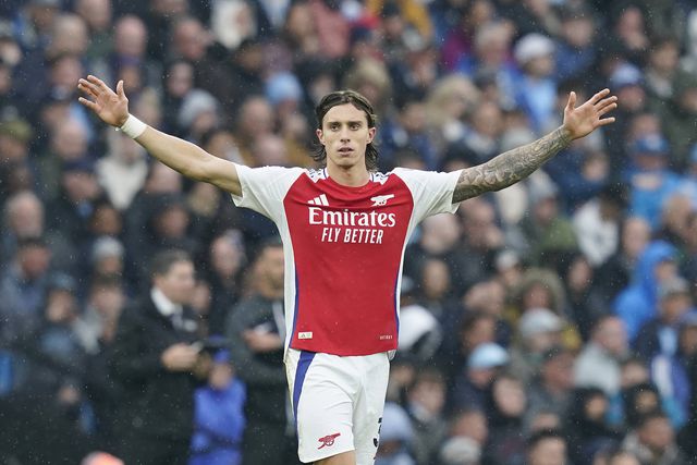 Vídeo: golaço de Calafiori empata partida para o Arsenal