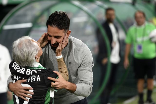 Abraço a Amorim e foto com a equipa: Alvalade acarinhou adepta que perdeu quase tudo num incêndio