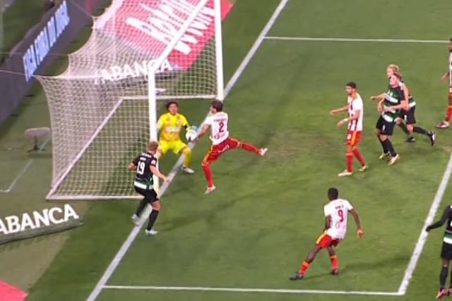 Vídeo: lance polémico em Alvalade, leão pede penálti