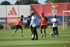 Mourinho: miúdos e um campeão! CAOS!