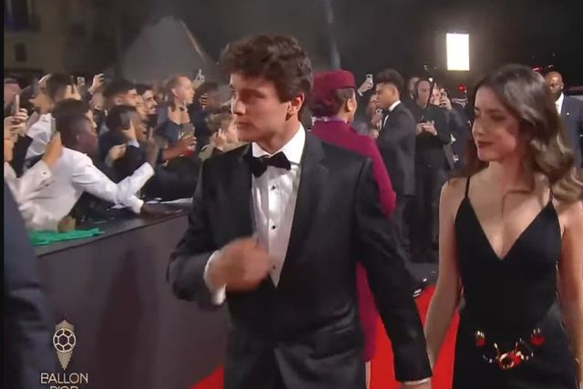 João Neves e Madalena Aragão deslumbram na passadeira vermelha da Bola de Ouro