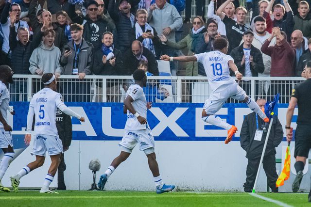 O golo de Namaso que lembrou o avançado do Barcelona de Guardiola (vídeo)