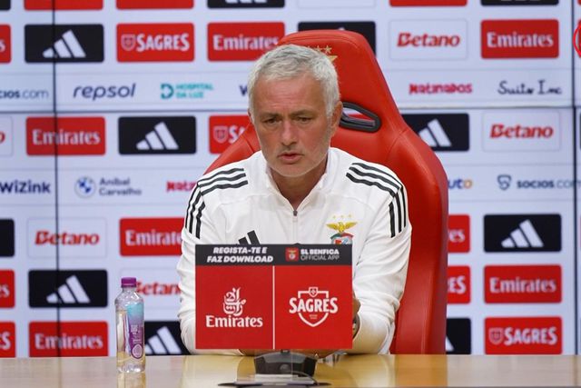 «Confesso que não senti Pavlidis e Ivanovic confortáveis num 4x4x2 'flat'»