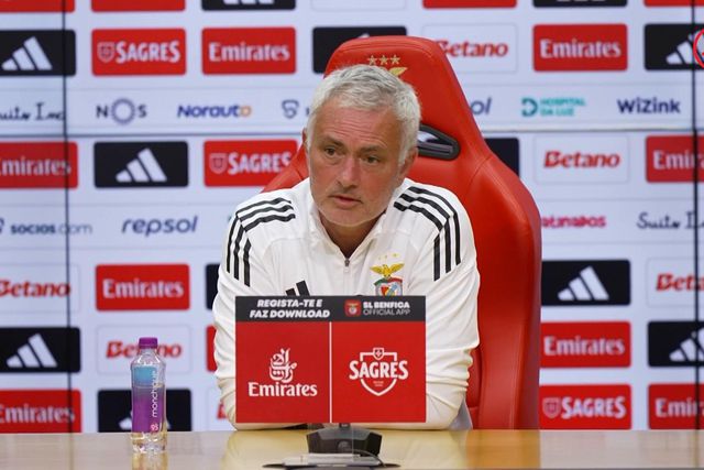 «Se ficasse em casa até ao fim da época ganhava mais do que estando no Benfica»