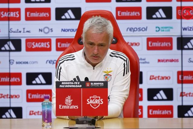 Mourinho: «É importante que os jogadores abracem com confiança as novas ideias»