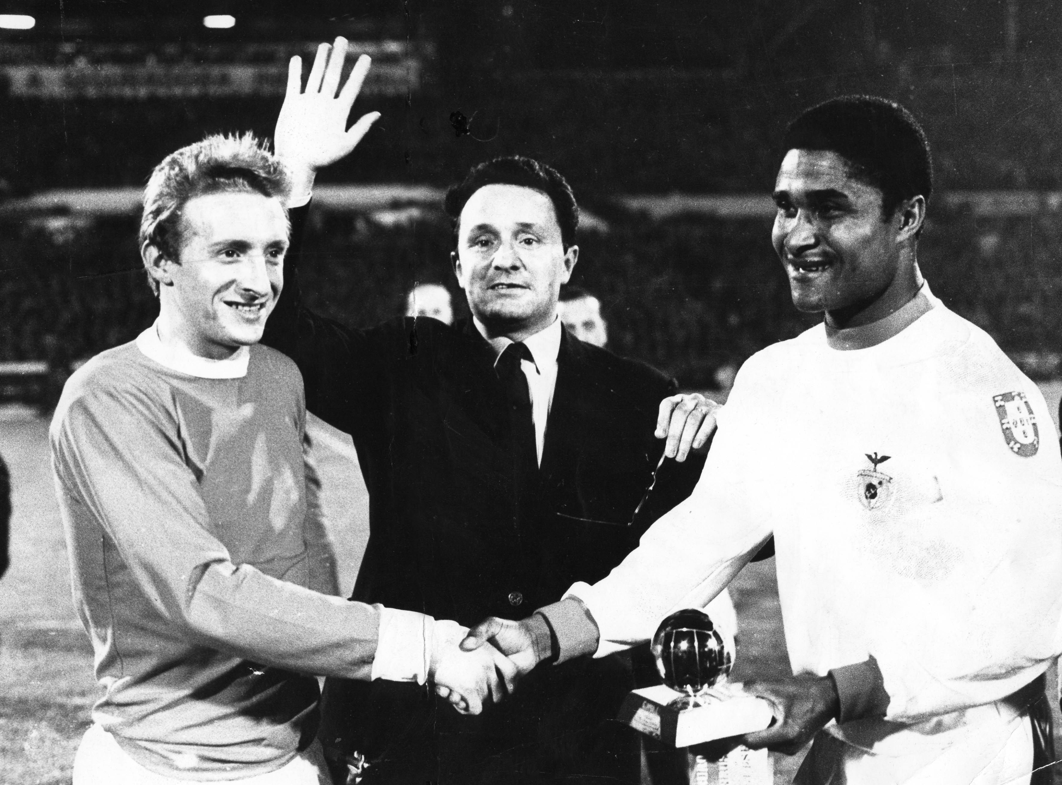 Eusébio (Benfica) - 1965 Foto - A BOLA