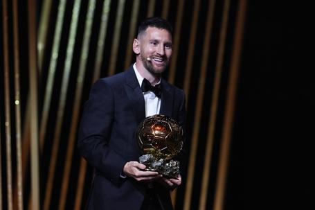 Umtiti critica autocampanha para a Bola de Ouro: «Nunca vi Messi falar assim»