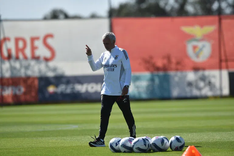 Mourinho abre as portas do Seixal!