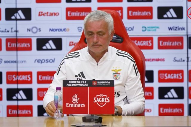 «Lukebakio estará no banco e, se tiver de ir a jogo, vai a jogo»