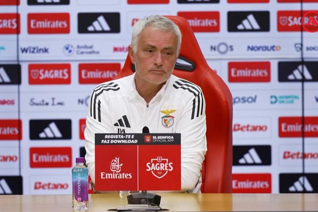 Mourinho: «A minha cabeça estava longíssimo de pensar que podia voltar a Portugal...»