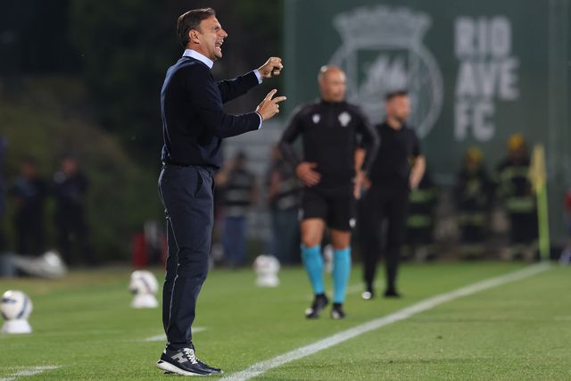 «Na Grécia, dizemos que há pessoas tocadas pelos deuses e Mourinho é uma delas»