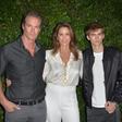 Presley com os pais Randy Gerber e Cindy Crawford