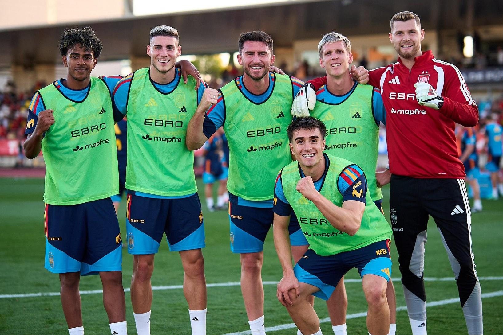 Fresneda na equipa vencedora da peladinha - Foto: SEFutbol/X