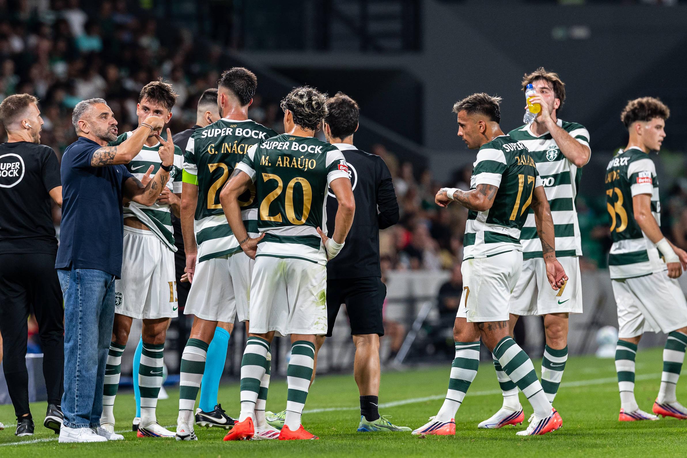 Empate com o Arouca, 2-2 depois de mais uma vantagem de 2-0 desperdiçada, deixou o universo leonino em alvoroço, fez o treinador tremer mas não cair... - Foto: IMAGO