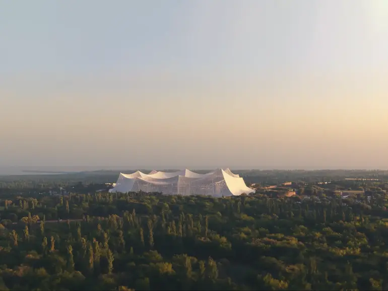 Estádio Hassan II, Casablanca, capacidade para 115, 000 espectadores