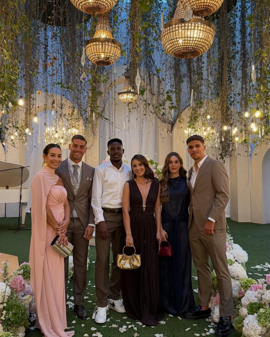 Cláudio Ramos, Zaidu, Gabri Veiga e as respetivas companheiras no casamento de Eustáquio - Foto: Instagram/Cláudio Ramos