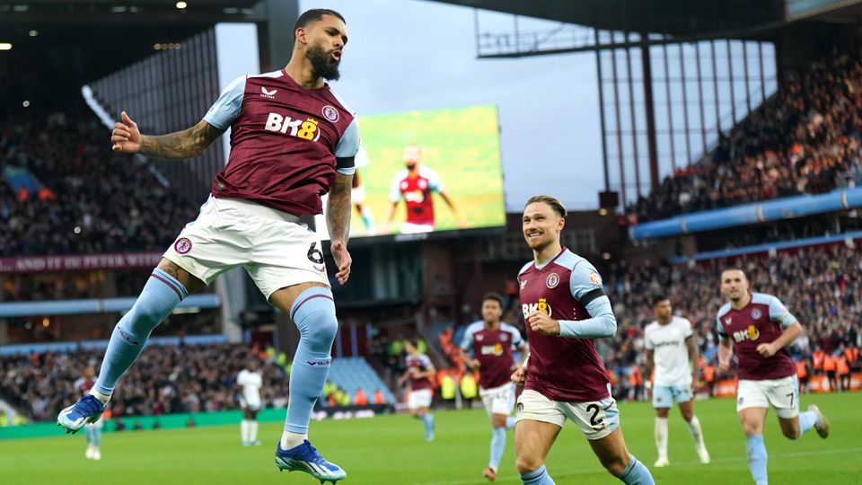 Aston Villa goleia West Ham e regressa ao top-5