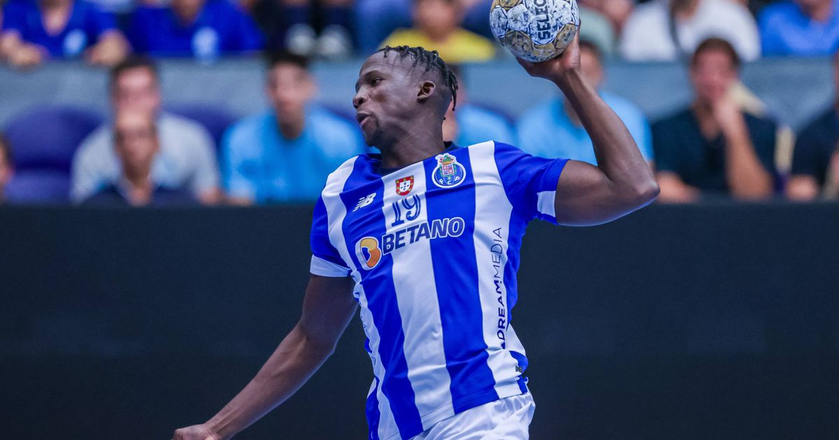 FC Porto vence Águas Santas e adia título do Sporting