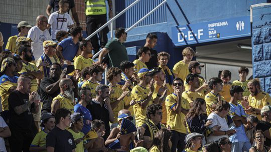 Estoril não deu hipóteses e aplicou mão cheia ao Sintrense