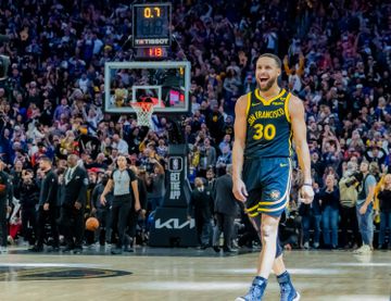 NBA, factos e figuras: Curry, €51,3 milhões esta época. Neemias é o 409.º do 'ranking'