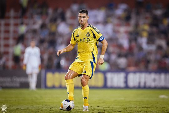 Ronaldo 'assiste' Laporte no sétimo triunfo do Al Nassr com Pioli (veja o golo)