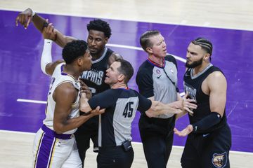 O que muda nas regras da NBA: simulação definitivamente dá falta técnica