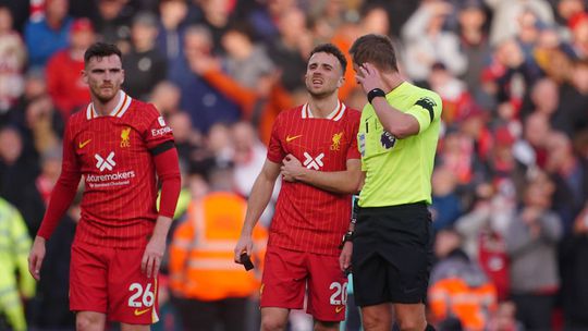 Jota ausente do treino do Liverpool por lesão