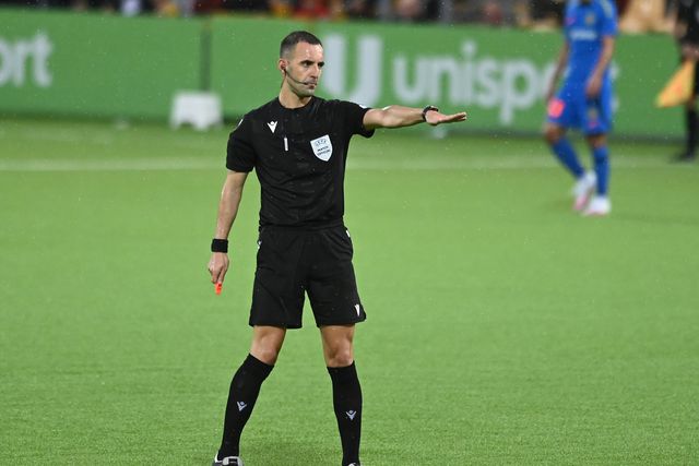 V. Guimarães: árbitro kosovar dirige partida com o Djurgarden