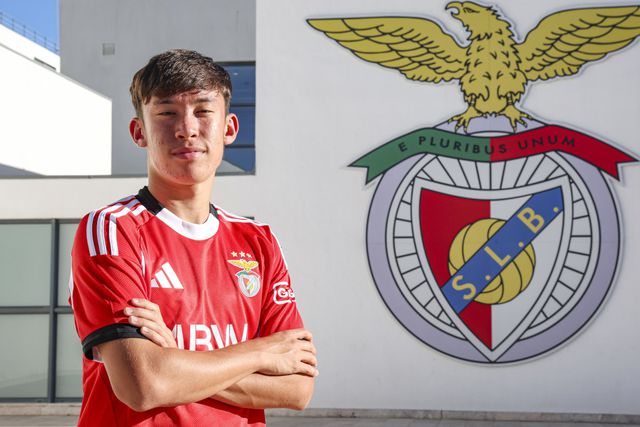 Chingiz Alikeyev, extremo do Benfica - Foto SL Benfica