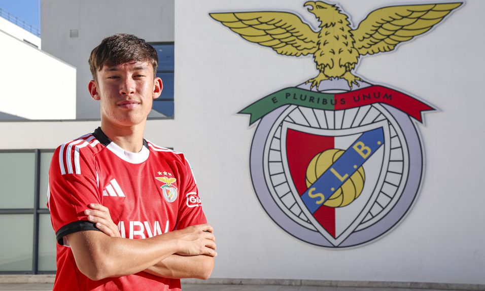 Chingiz Alikeyev, extremo do Benfica - Foto SL Benfica