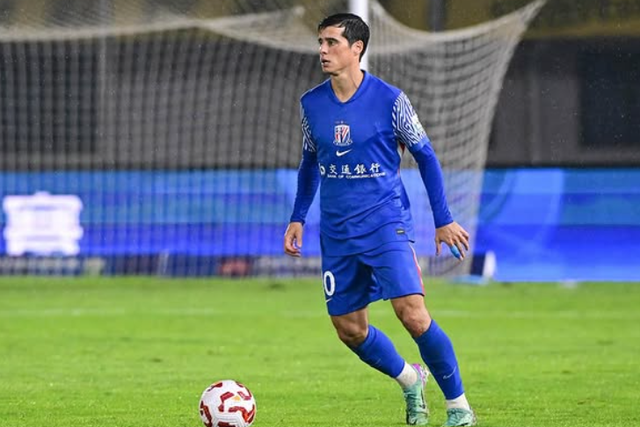 João Carlos Teixeira, jogador do Shanghai Shenhua - Foto: João Carlos Teixeira/Instagram