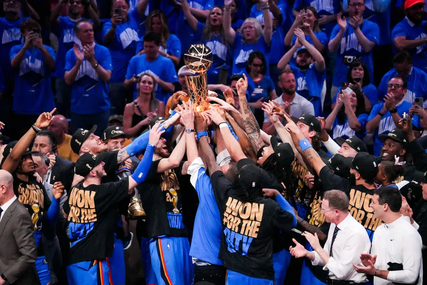 NBA faz 80! Lendas em ringue de basquete