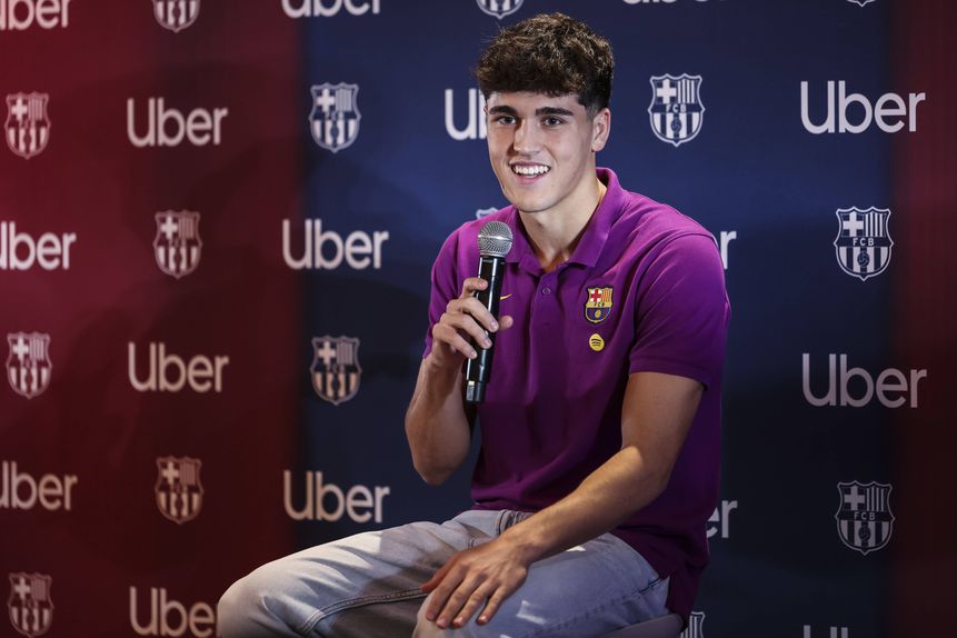 Pau Cubarsí, defesa do Barcelona