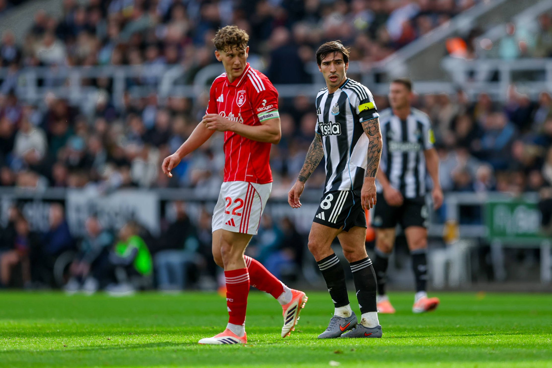 Ryan Yates, médio e um dos capitães do Nottingham Forest