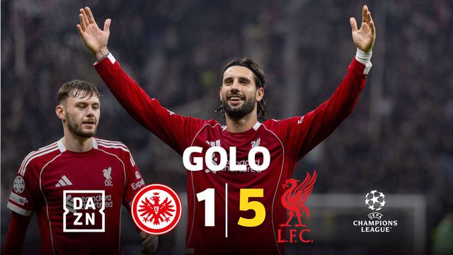 E vão cinco do Liverpool! Szoboszlai fechou as contas com este golaço
