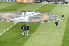 Ambiente no interior do estádio na antecâmara do Ferencváros-Torreense