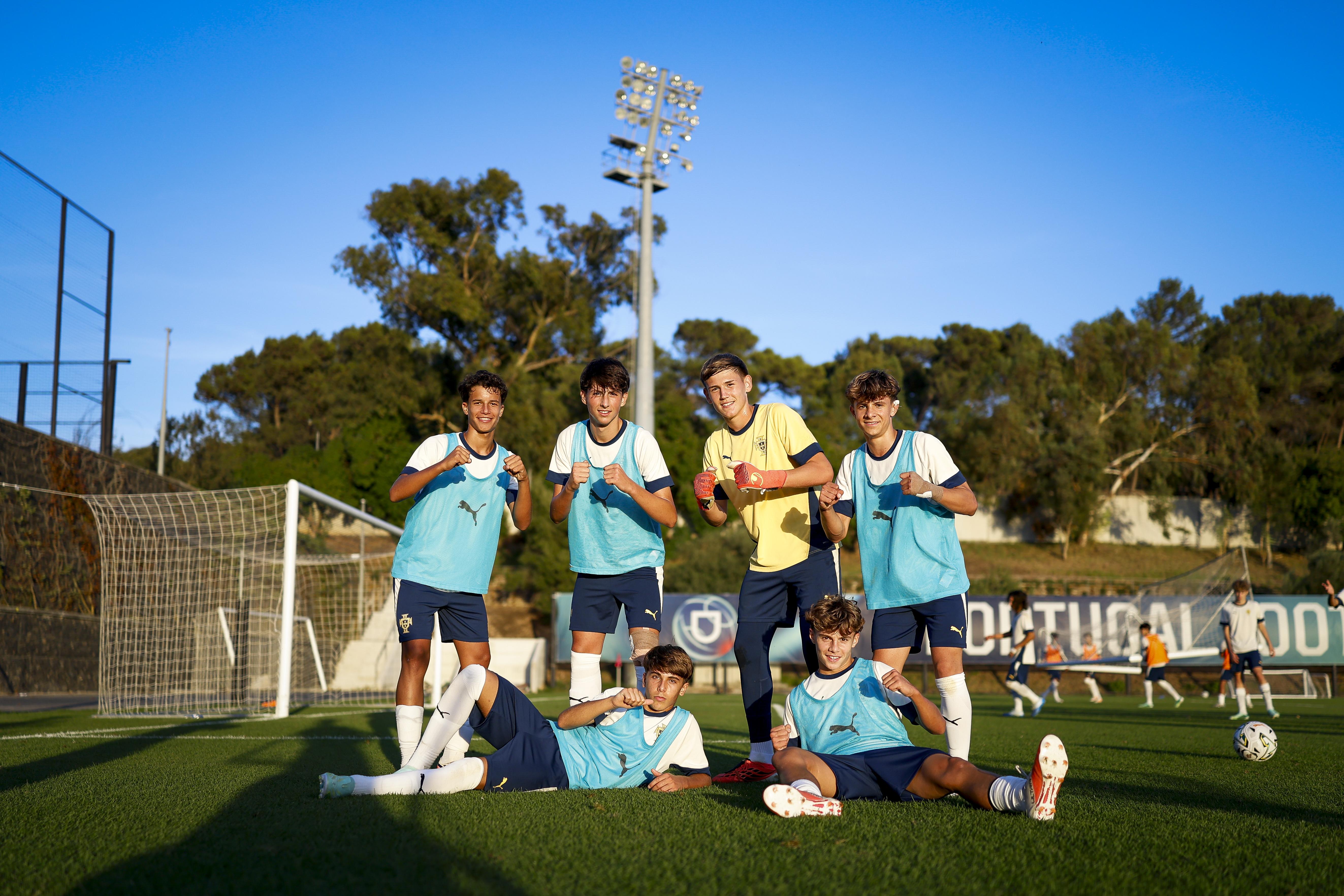 Treino de preparação para o Mundial sub-15 (Foto: FPF)