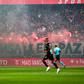 Pirotecnia durante homenagem no Benfica-Vitória - Foto: IMAGO
