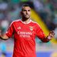Pavlidis foi contido nos festejos do golo. Foto: EPA/KOSTAKIS SAVVIDES (Omonia-Benfica)