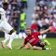 Luke Shaw regressa aos treinos após lesão impeditiva desde agosto