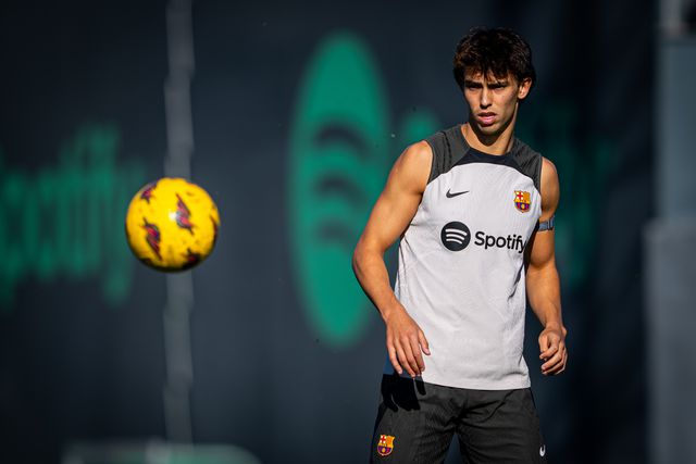 Barcelona: Cancelo e Félix de regresso e de olho em Rayo Vallecano e FC Porto