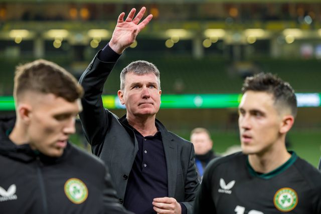 Stephen Kenny deixa seleção da Irlanda após falhar apuramento para o Europeu