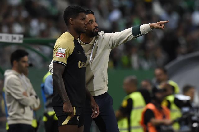 Matheus Reis destaca liderança de Amorim: «Trata todos de igual forma»