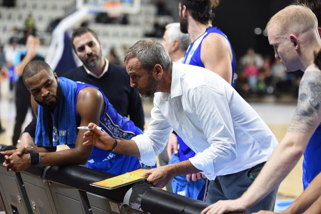 FC Porto sobrevive a encontro com Ovarense e sonha com liderança da liga