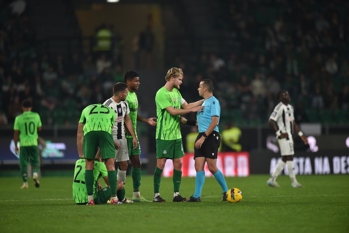 Sporting-Amarante, 6-0 A análise de Duarte Gomes: Bragança por expulsar e dúvidas no penálti