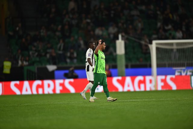 Vídeo: Edwards com fome de golo… e vão dois do inglês