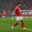 Benfica: Otamendi só chega este domingo