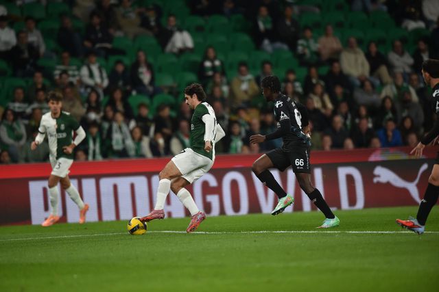 Francisco Trincão inaugurou o marcador no Sporting-Marinhense - Foto: Miguel Nunes
