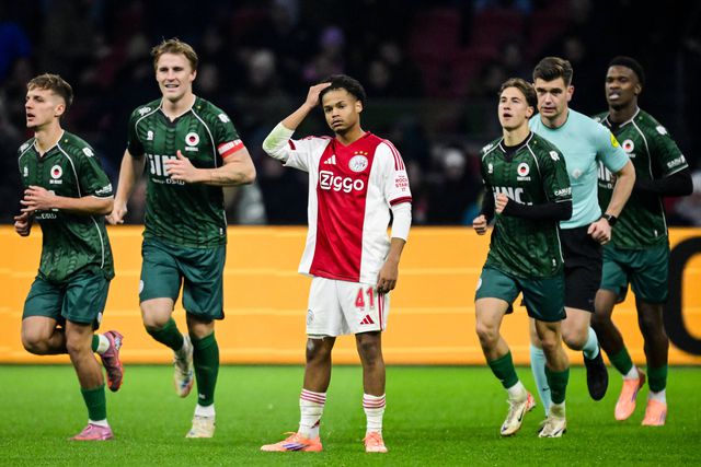 O desalento do Ajax e a festa do Excelsior em Amesterdão - Foto: IMAGO