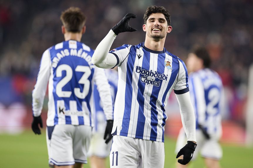 Gonçalo Guedes fez o segundo golo da Real Sociedad frente ao Osasuna